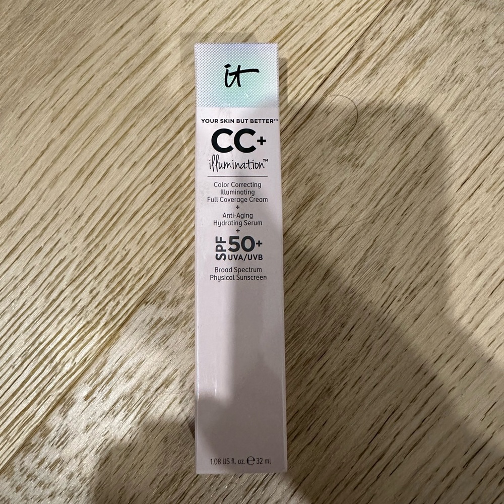 IT Cosmetics CC+ Cream - Fair Light